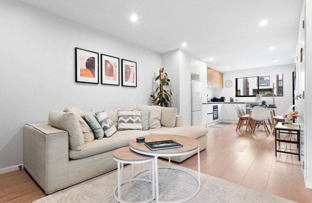 Modern 3BR close to Airport |Ultrafast WiFi | Pets