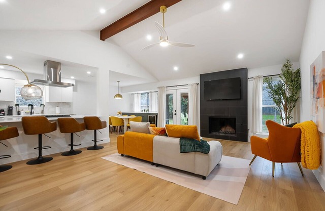 The Onyx Haus - mins away from The Domain