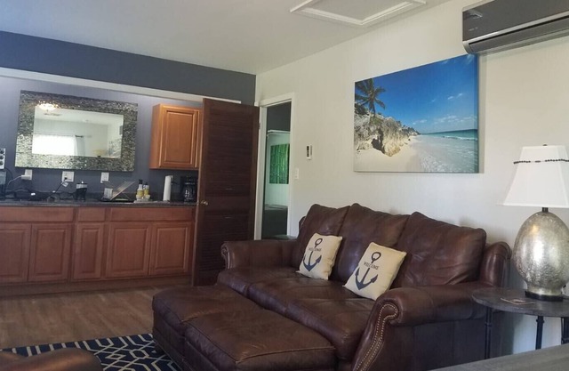 El Orchard Cottage, 2 cuadras del centro de Os - Para la comida, diversión, y Fiestas!