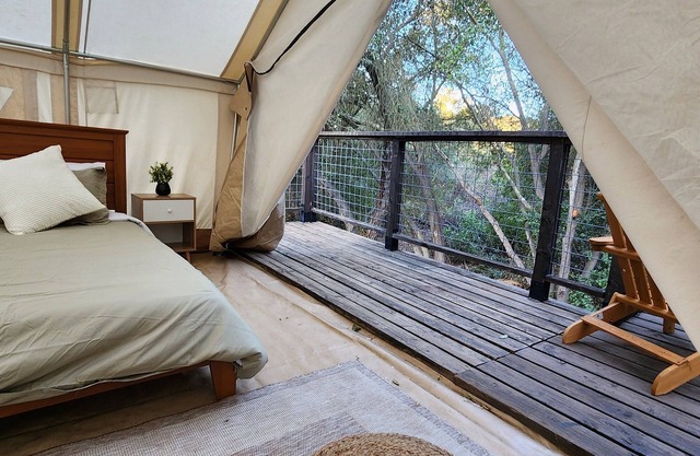 The Portal - Glamping with Splitrock Valley Views
