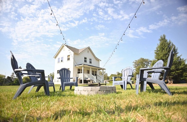 a Fresh Farmhouse near downtown Snohomish