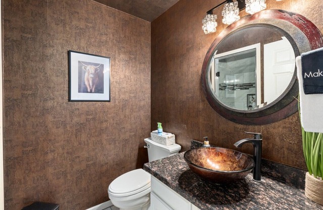 Pool + Hot Tub and So Much More! Sleeps 16!