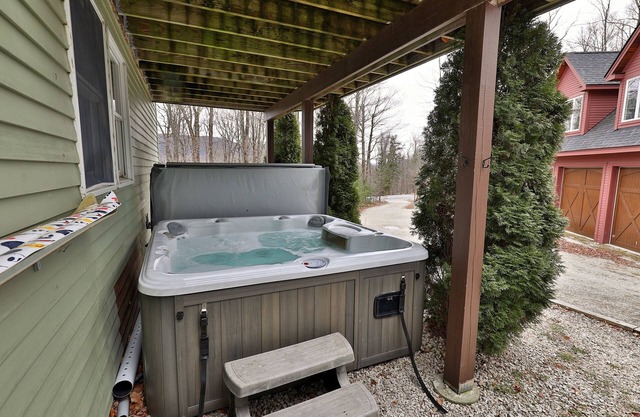 The Tanglewood Lodge: Amazing Ski Home For Groups. Hot Tub. Close To Killington Resort! 4 Bedroom Home