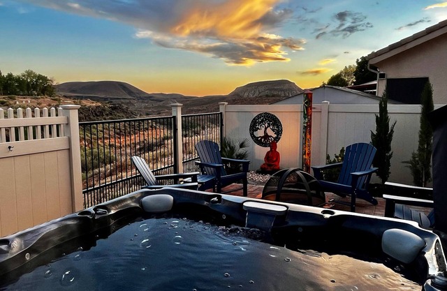 The Ultimate Home Base Away From Home - Hot Tub - 23 min to Zion NP