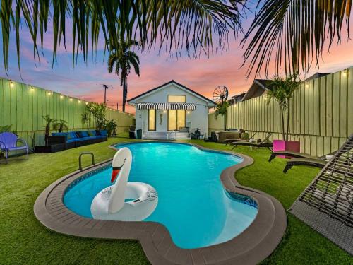 The Velvet Palm Midtown Pool And Hot Tub
