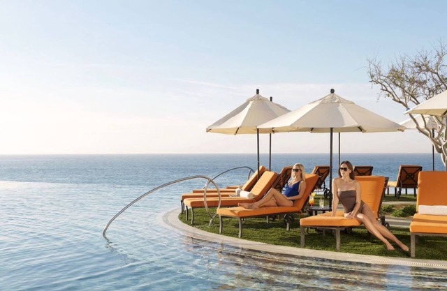 The Waves Meet Paradise en nuestro impresionante Resort en Cabo San Lucas