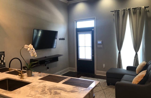 Esta increíble casa está en la encantadora calle Barrio Roch.