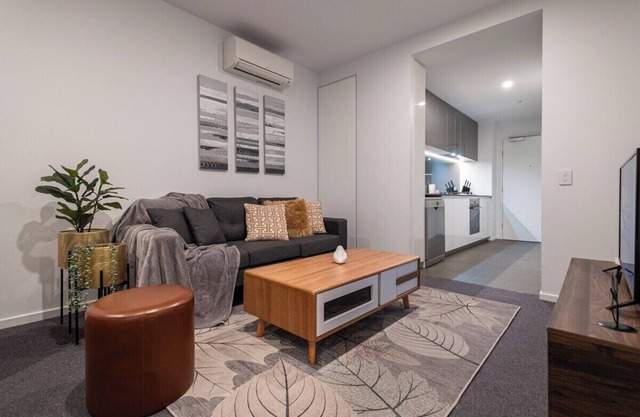 This apartment is a 2 bedroom(s), 2 bathrooms, located in Footscray, VIC.