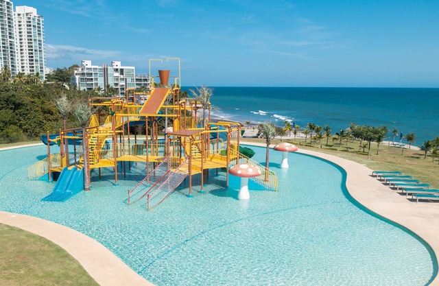 This villa is a 4 bedroom(s), 4 bathrooms, located in Casamar, Panama Oeste.