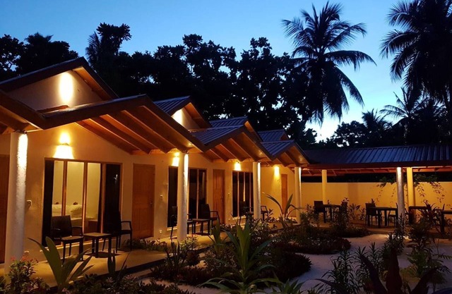 Thoddoo Beach Holiday Inn