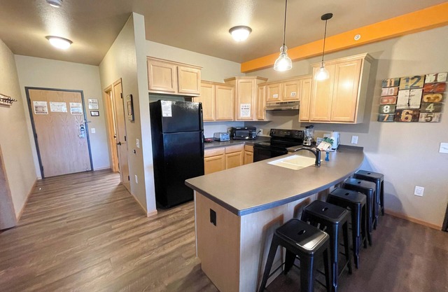 Cedar Stone Three Bedroom Condo @ Spring Brook Resort | Amplio condominio en el campo de golf