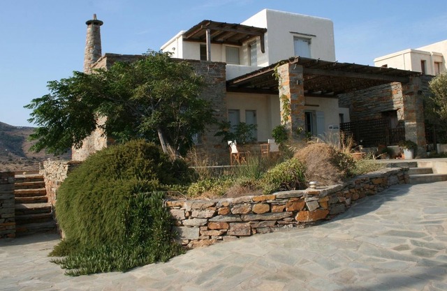Dúplex de tres niveles "Ontas tis Athinas" ΑΜΑ 741 - 759