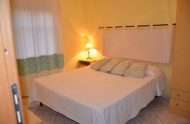 Apartamento de tres habitaciones a 120 metros del mar de San Giovanni di Posada Nuoro Cerdeña Italia