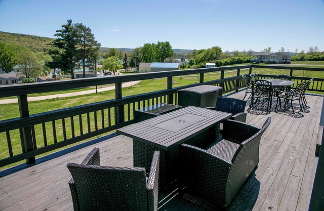 Tiki on the Lake | The perfect retreat at the end of a long day!
