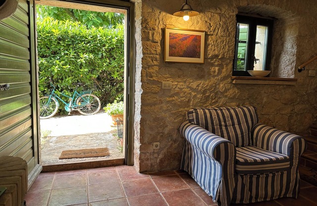 Tilia nature, natural house, quiet area, 5 km from the sea and 7 km from beautiful Poreč