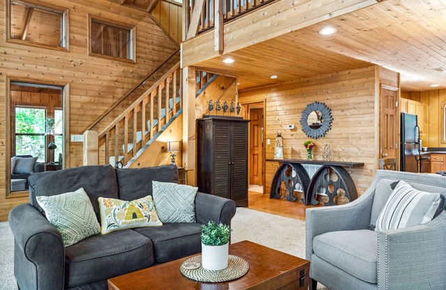 1740 Timberline Cottage por Sarah Bernard