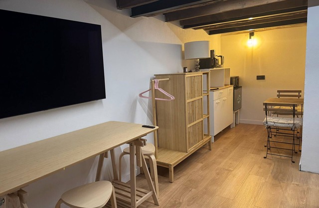 Tiny Home 'Gacelita' con vistas a la montaña, terraza privada y Wi-Fi