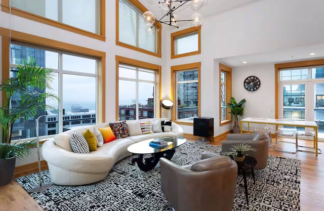Top-Floor Penthouse Loft w/ Bay & Space Needle Views in Heart of Seattle