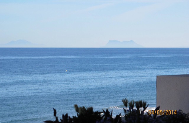 TOP UBICACIÓN 3 BR apartamento junto al mar con vista al mar 180 grados interiores y exteriores piscinas
