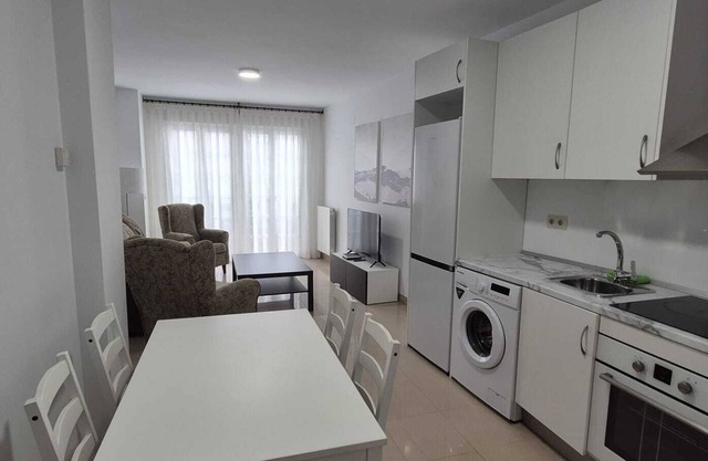 Apartamento turístico con terraza en Albacete 2D | Concepción
