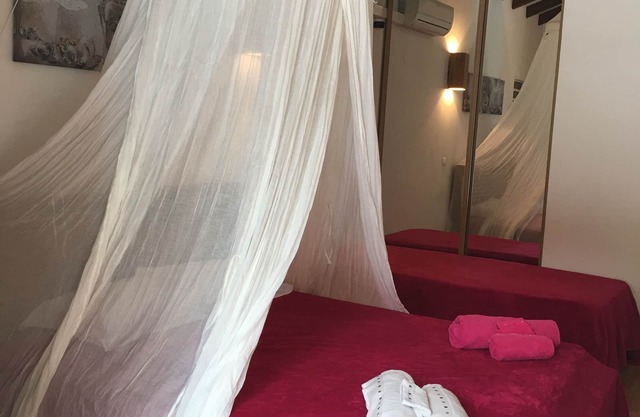 SALA DE TURISTA 2/3 PERSONAS en una piscina señal verde PACÍFICA
