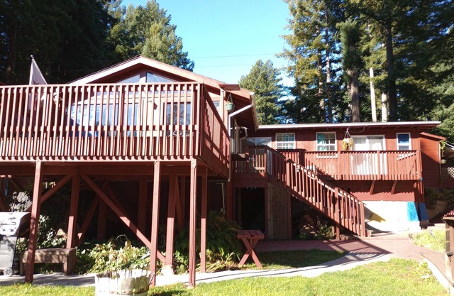 Self Check-In, Towering Redwoods, River Access