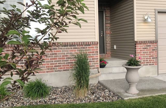 ¡Escapada a la montaña! Nuevo, Sunny Townhome Idaho Falls