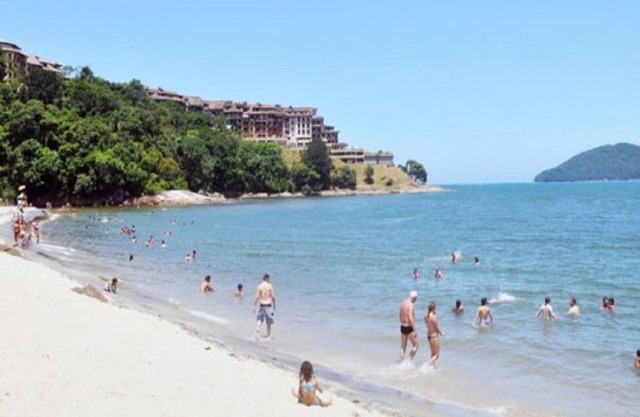 Piso en condominio, 5 min de la playa, ríos, senderos, bastante área verde