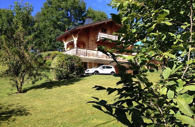 Chalet tradicional de Alta Saboya cerca del lago de Ginebra. 10 plazas