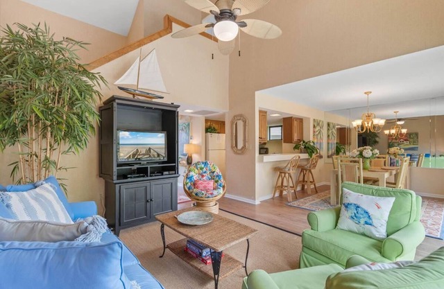 Tranquil 2BR Villa near Litchfield Beach