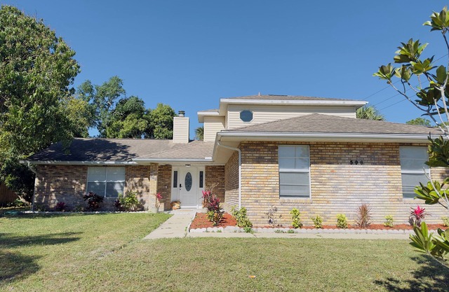 Tranquil 3-bedroom house with AC in Palm Bay