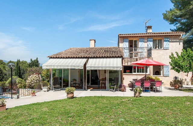 Villa en Mougins con piscina y golf cercano