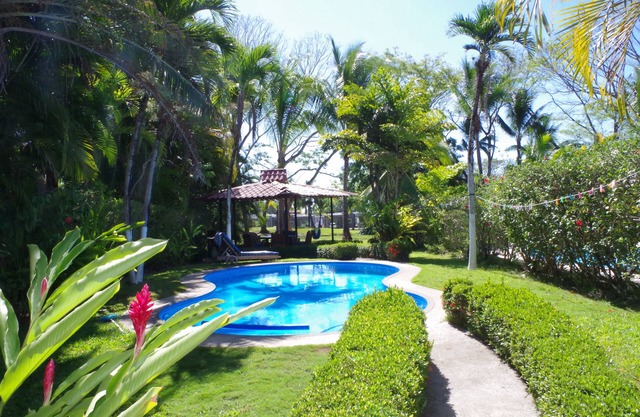 Tranquil Villa w/ private Pool - 5 min walk to beach