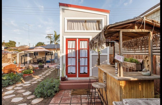 Travelers Tiny Home Oasis con bañera de hidromasaje