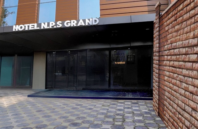 Treebo NPS Grand