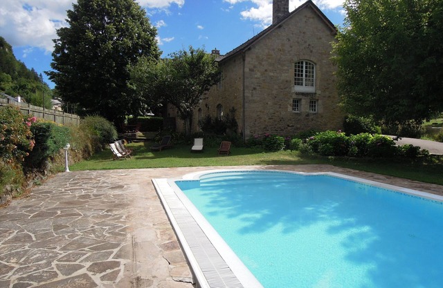 Tremoulis, gran albergue con piscina en La Canourgue Lozère