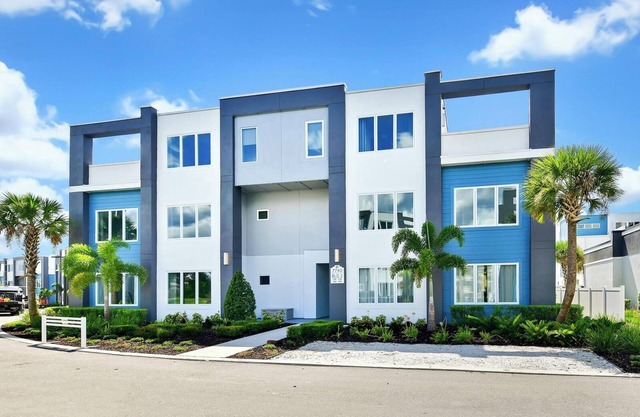 Modern Condo with Large Outdoor Patio. Reunion Resort Water Park Access near Disney at Spectrum Resort Orlando by Rentyl – B2 #208