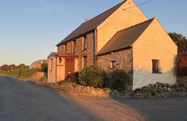 Treneved Lodge Cottage de 5 estrellas con vistas al mar