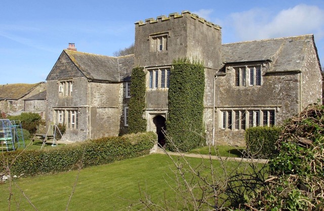 Tresungers Cottage, ST ENDELLION