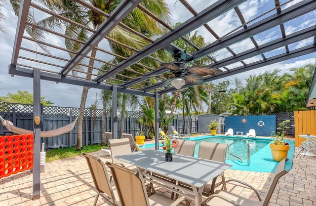 Tropical pool/game home/minutes from beach and Wilton Manors