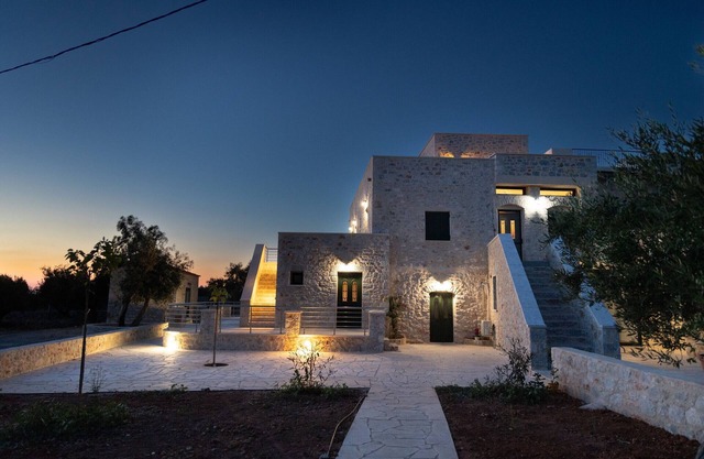 Mani Tsopakas Residences - Koudounopetra Apartment