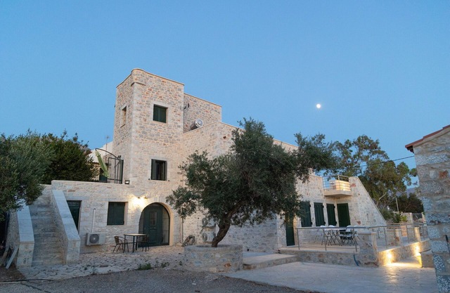 Mani Tsopakas Residences - Nest Studio