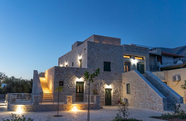 Mani Tsopakas Residences - Trisakia Apartment
