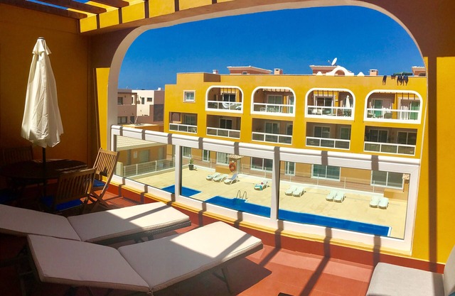 Turquesa Cotillo: a 50 metros de la playa,wifi,terraza privada, piscina