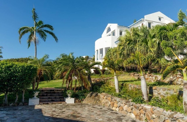 Turtle beach White House (1) The Main house