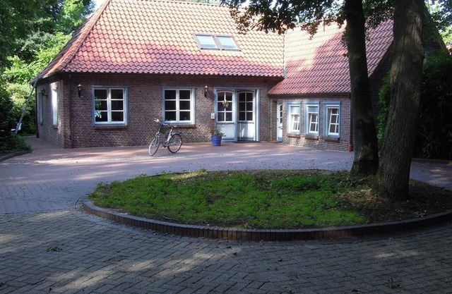 "Tuschenahner Huus" - casa de vacaciones con embarcadero, ducha y baño, WC