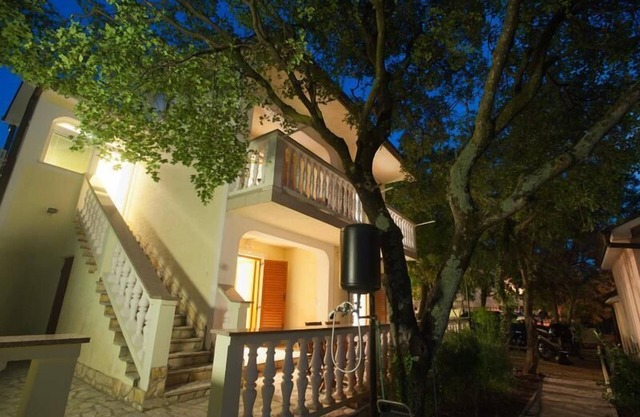 Apartments Cerluka / Two bedrooms A1 4+2