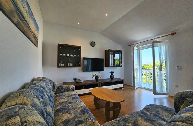 Apartamento para dos personas con una terraza Barušići, Krk (A-23673-a)