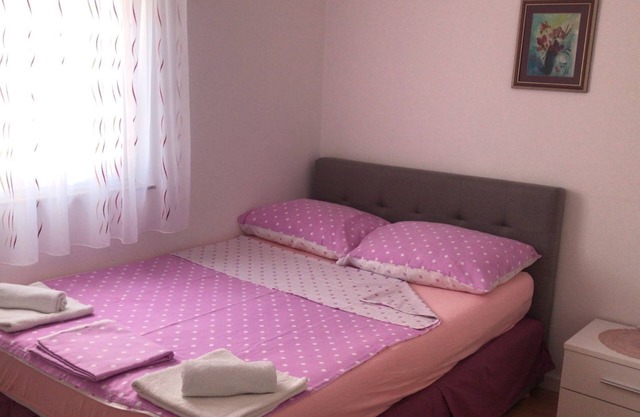 Apartamento para dos personas en la playa Povljana, Pag (A-7505-d)