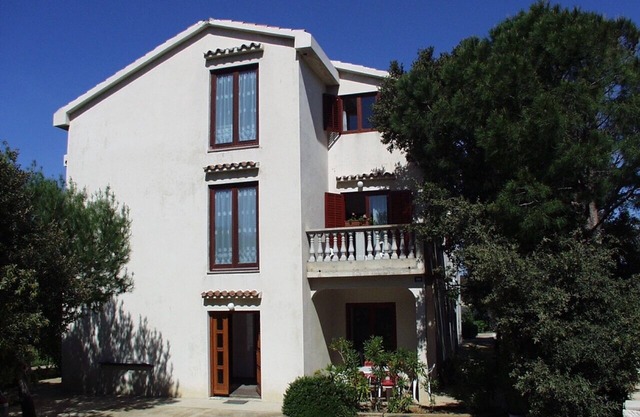 Apartamento para dos personas en la playa Simuni, Pag (A-236-a)